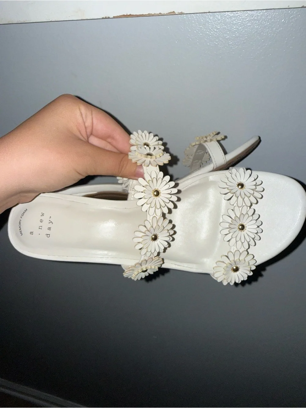 White Floral Daisy Leather Slide Sandals - Women